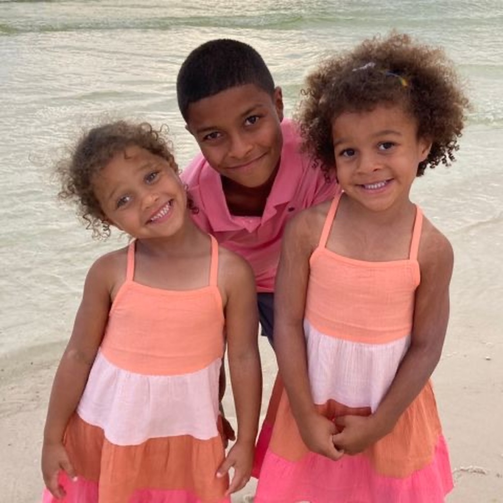 Meet your Posher, Maya